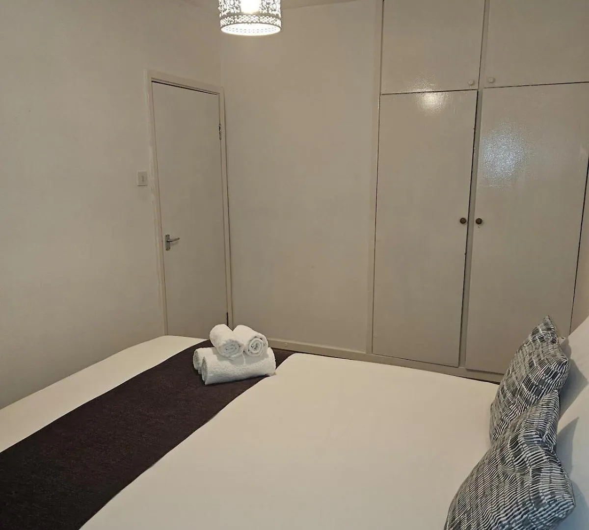 2 Bed Room House In Newcastle Upon Tyne 0*,